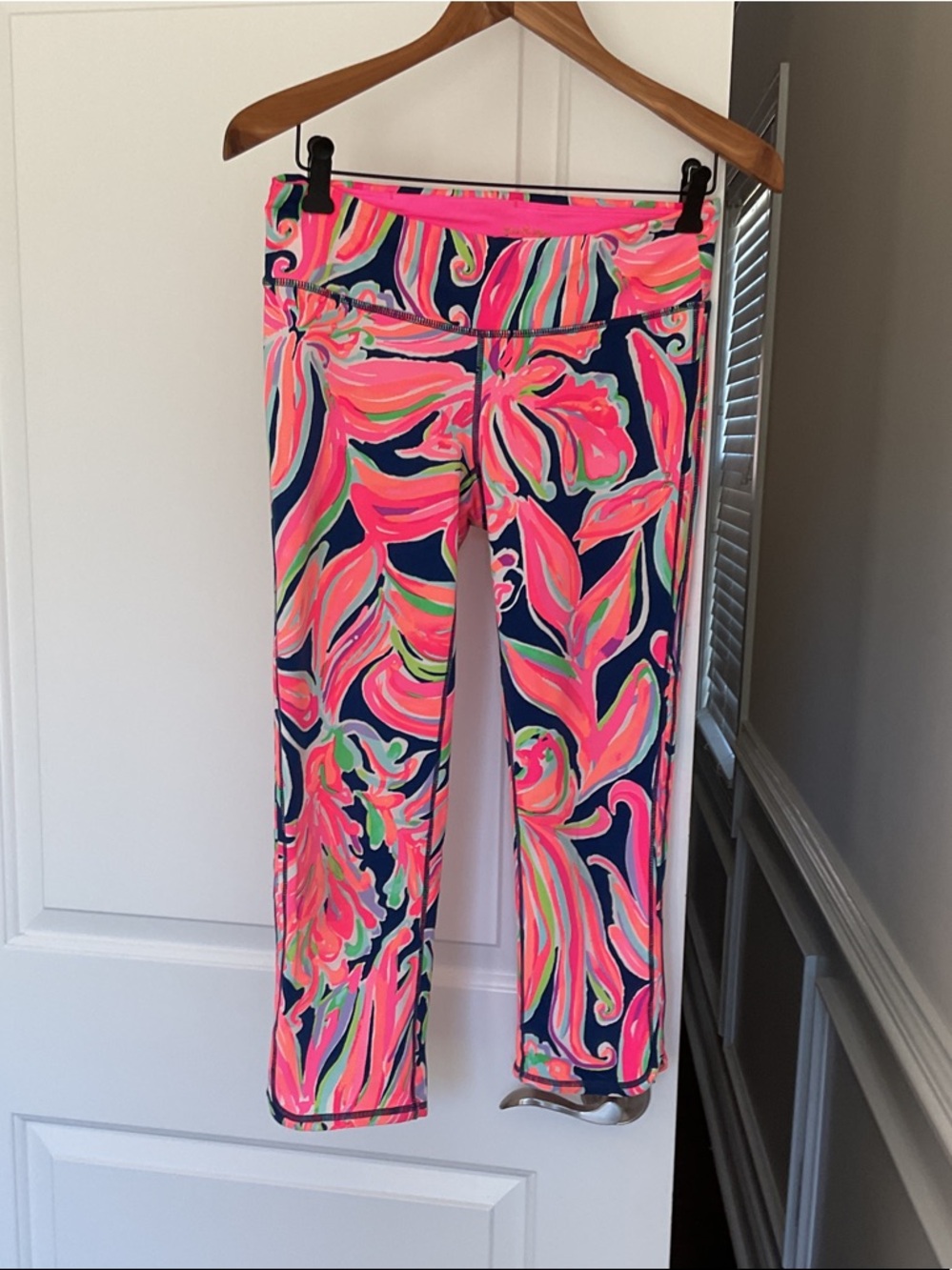 Lilly Pulitzer Hot Pink and Navy LuxeFit Active leggings